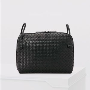 Authentic BOTTEGA VENETA
Nodini crossbody bag